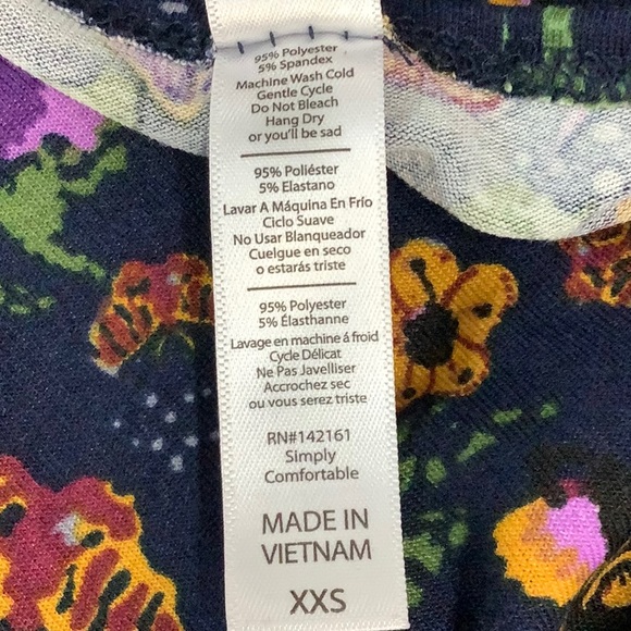 NWT- Lularoe- Women’s Top - Picture 2 of 3